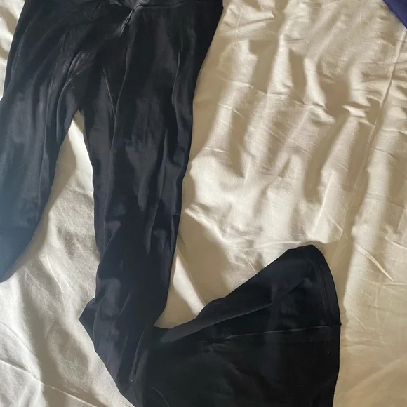 Aerie Black Super Flare Women's Crossover Leggings (negotiable) - Picture 2 of 4